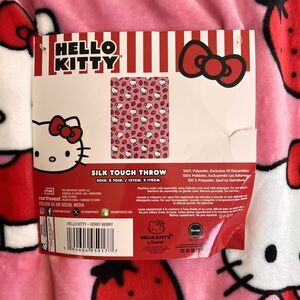 Hello Kitty Verry Berry Fleece Blanket 50”x70” Silk Touch Throw Sanrio Soft‎ NWT